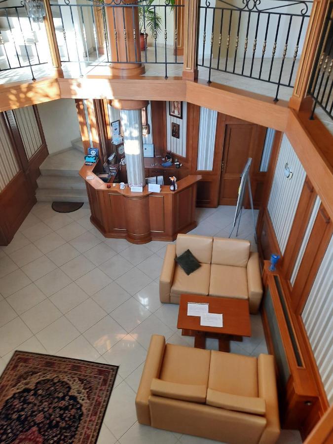 Семеен Хотел Кристал Smolyan Extérieur photo