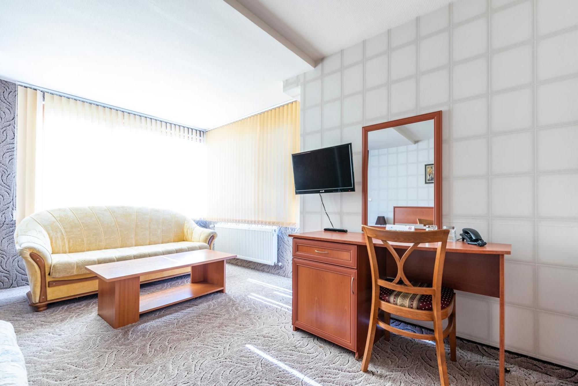 Семеен Хотел Кристал Smolyan Chambre photo
