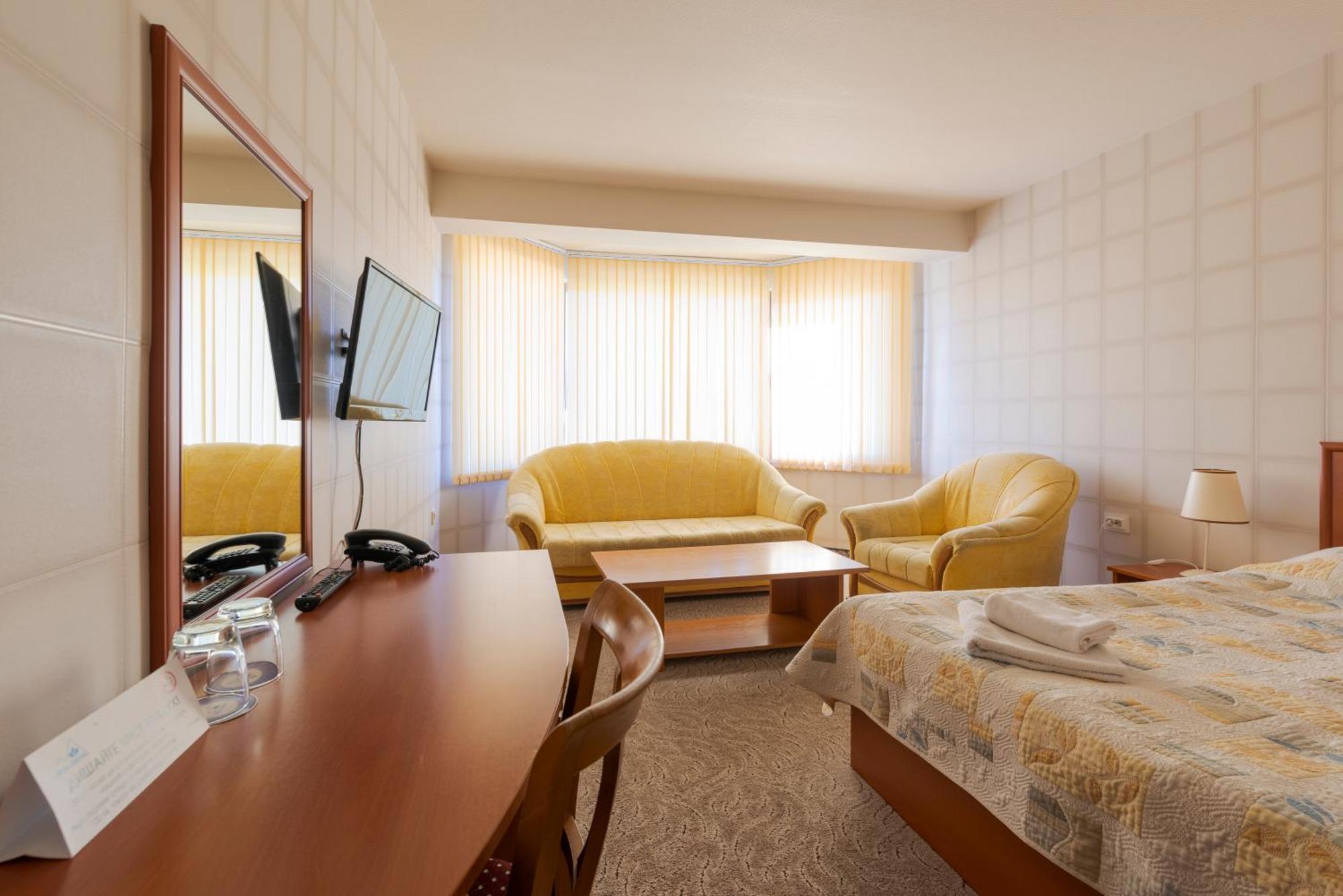 Семеен Хотел Кристал Smolyan Chambre photo