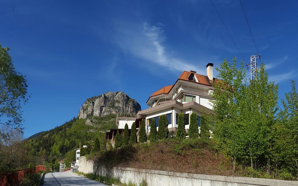 Семеен Хотел Кристал Smolyan Extérieur photo