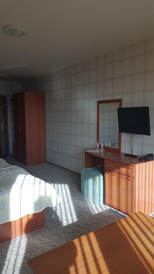 Семеен Хотел Кристал Smolyan Extérieur photo
