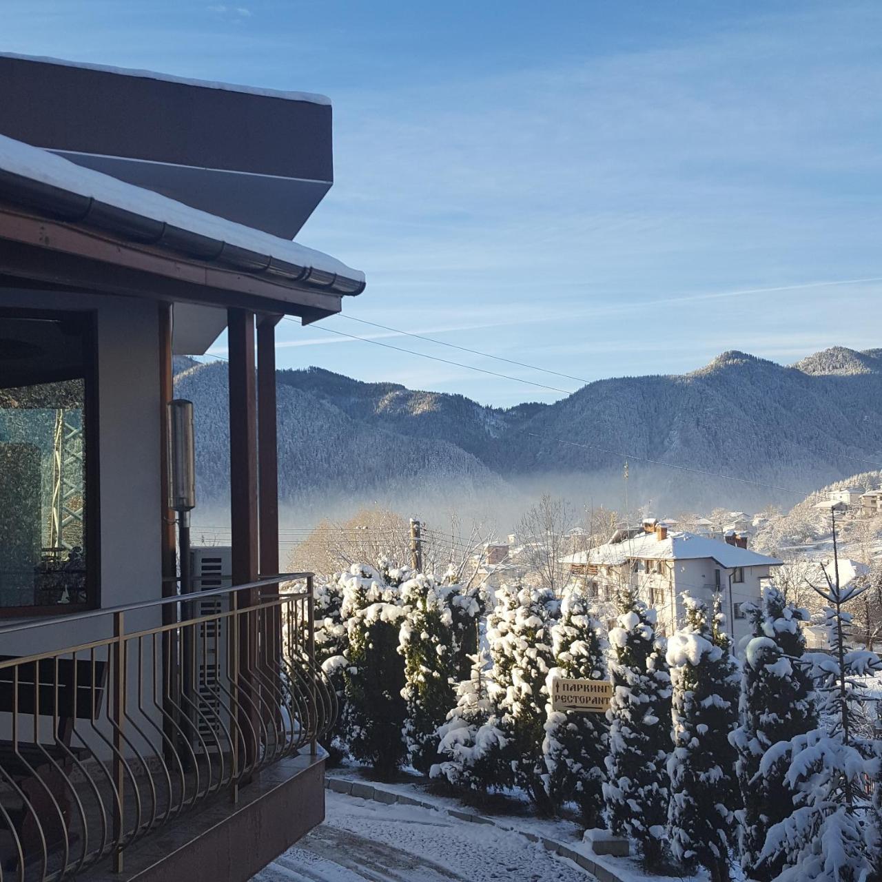 Семеен Хотел Кристал Smolyan Extérieur photo